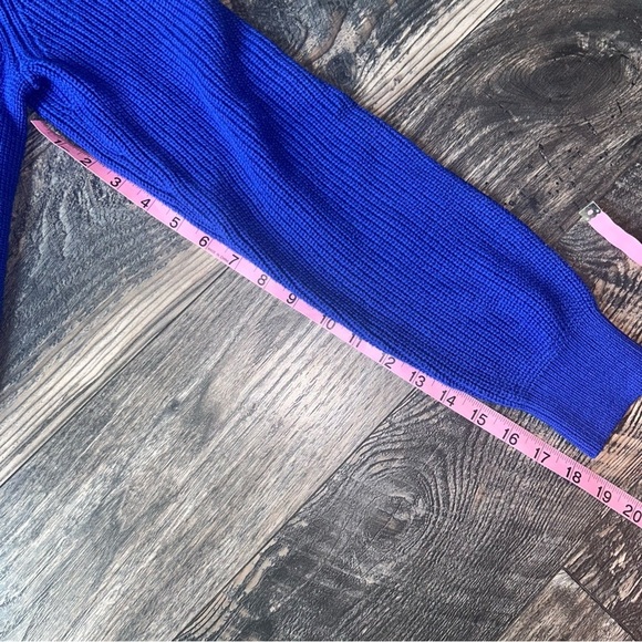 Like New Tommy Hilfiger Men's High Neck Pullover Blue Sweater Size Medium - Picture 5 of 7